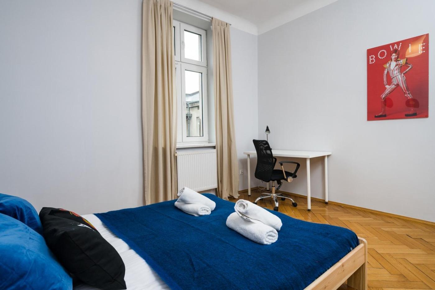 Three-Bedroom Apartment High Floor